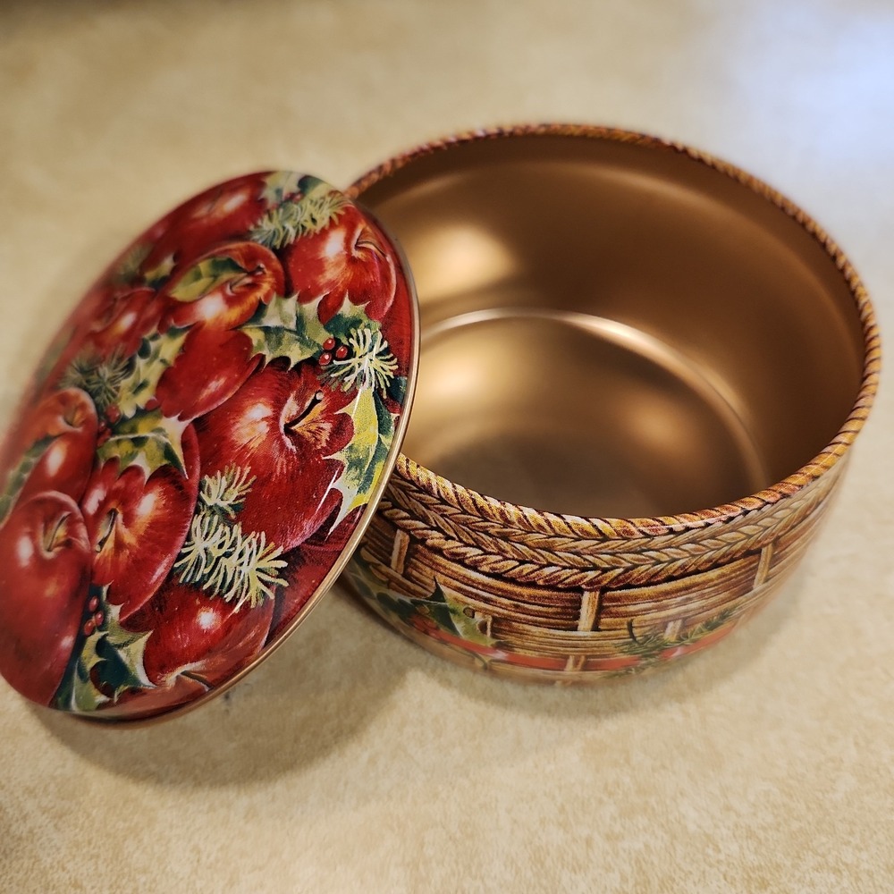 Vintage Avon Collectible Tin Basket with Apples‎ & Holly Christmas Holiday Decor